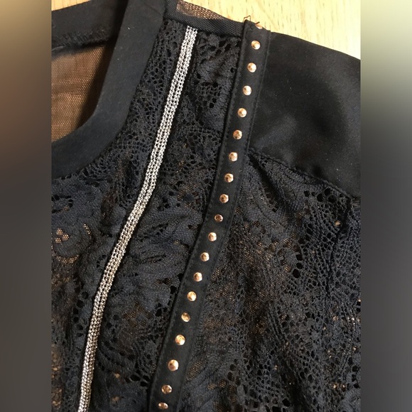 Lace bodysuit - Picture 2 of 3